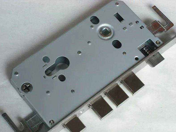 崆峒24小时上门开锁公司