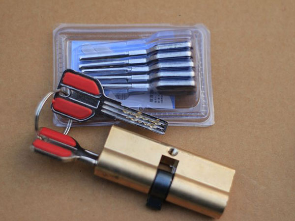 崆峒24小时上门开锁公司